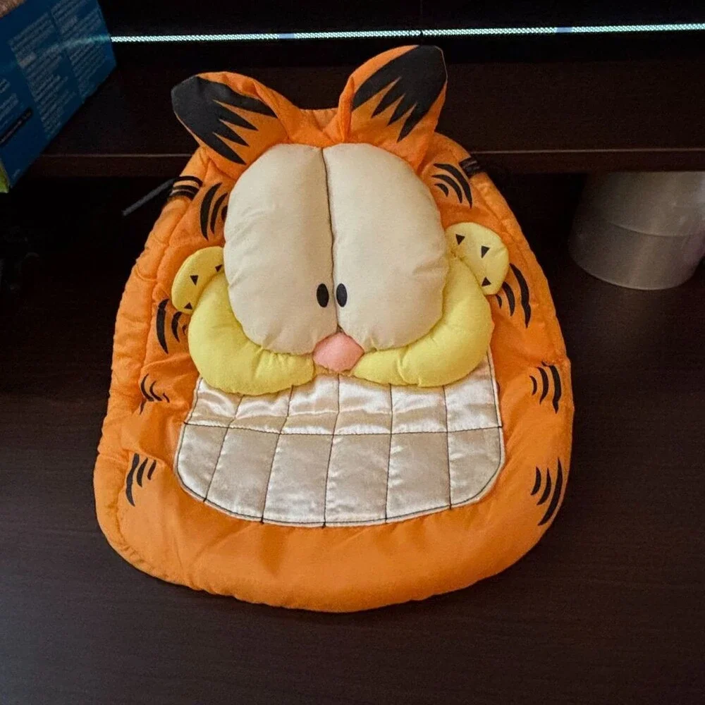 Garfield sleepy head